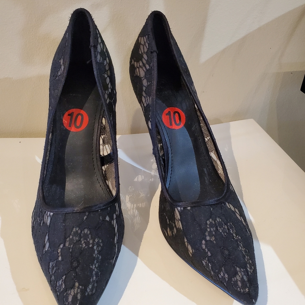 Guess black lace heels US 10